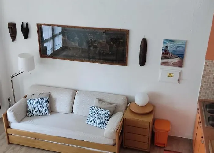 Con Giardino Immersa Nel A 150mt Dal Mare Дом отдыха