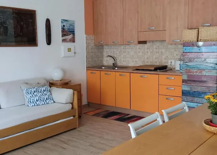 Con Giardino Immersa Nel A 150mt Dal Mare Дом отдыха *