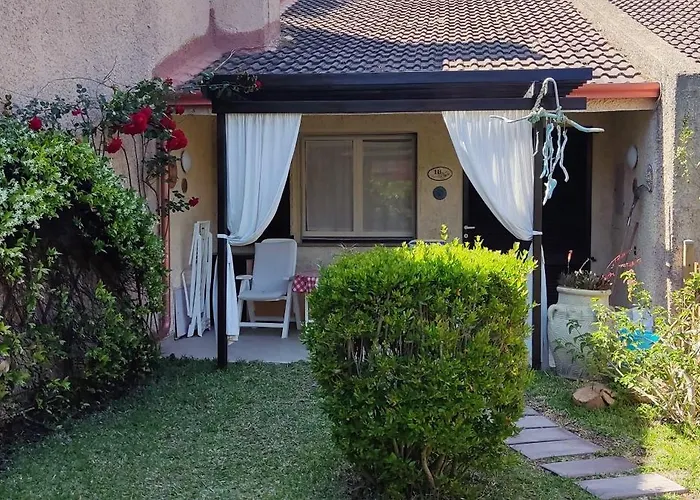 Con Giardino Immersa Nel A 150mt Dal Mare * Пула